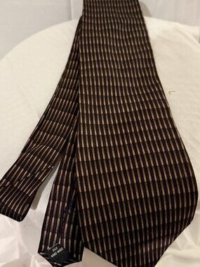 Kenneth Cole Tie - Preowned